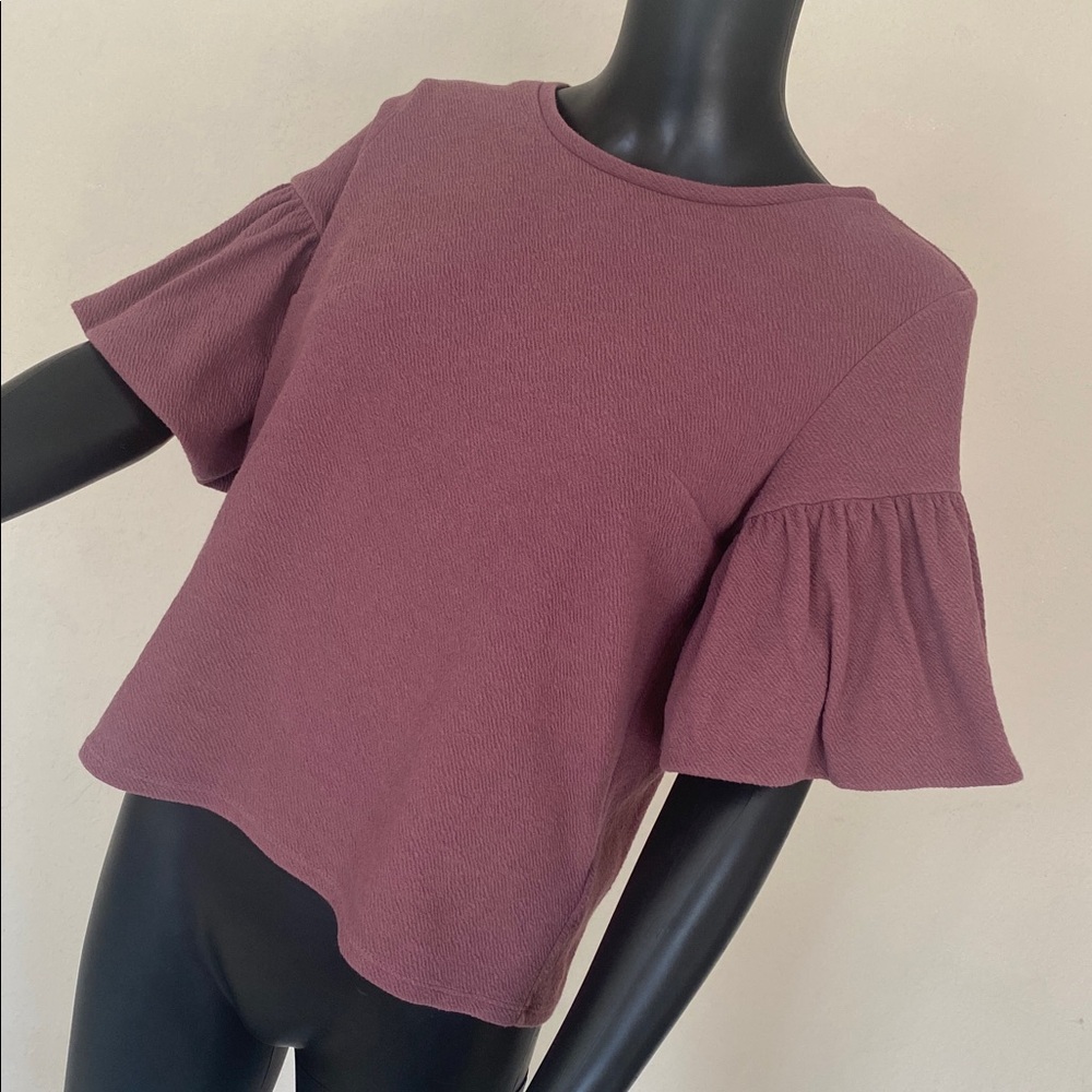 Express Plum Ruffle Sleeve Blouse - Picture 4 of 10